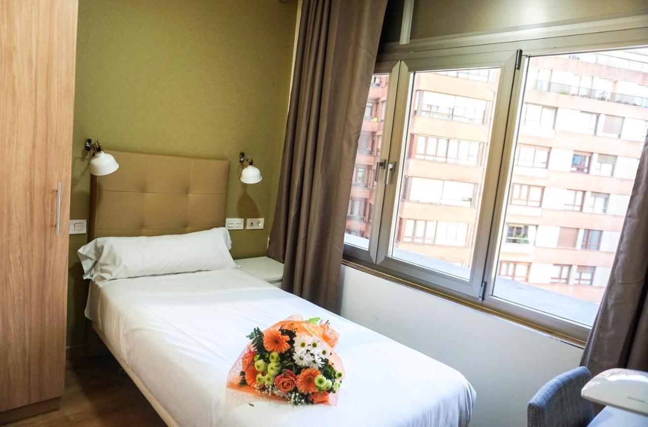 Hotel Lidar Bilbao Buitenkant foto